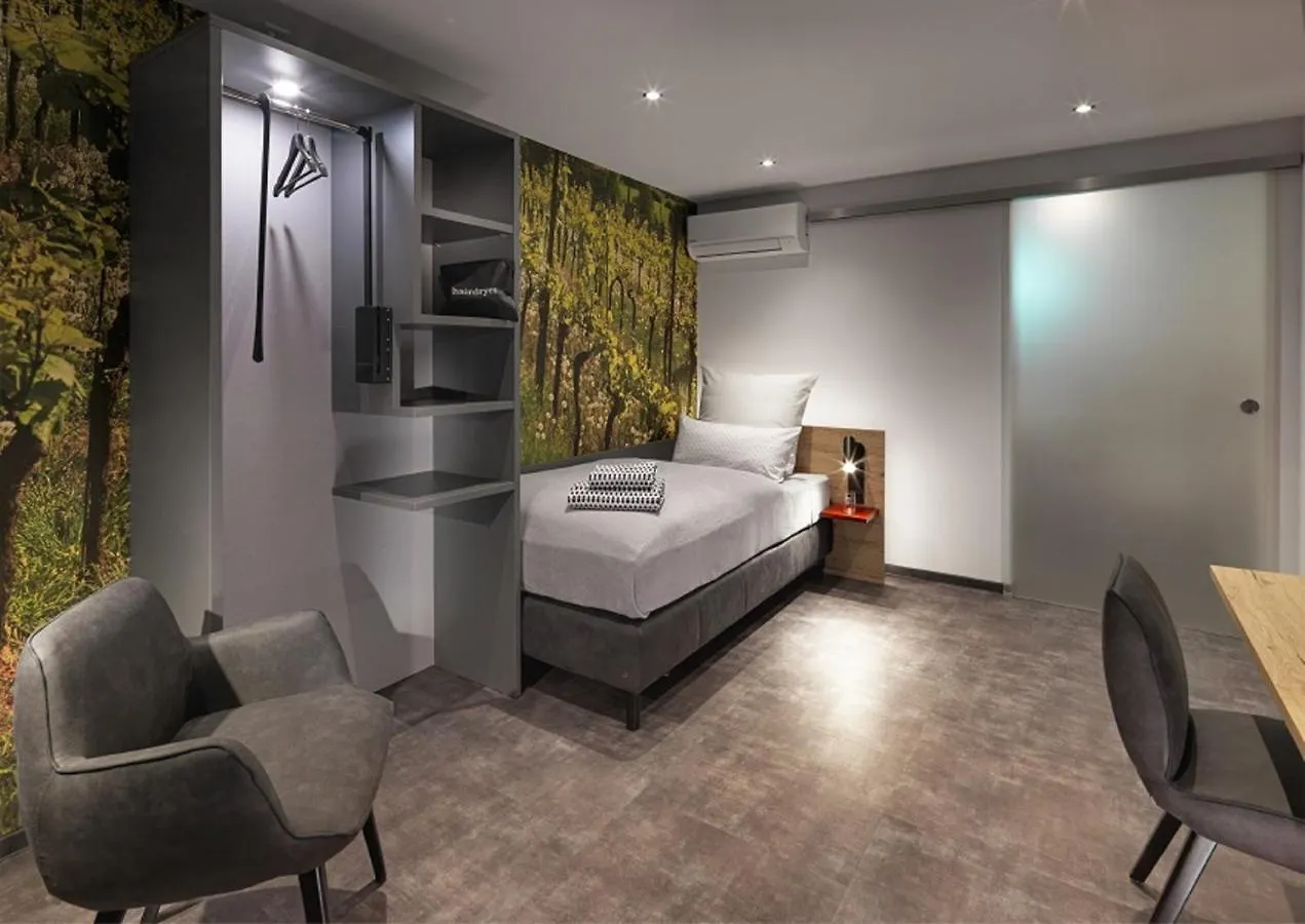 Guest house Weinmotel Simon 1 A Alzenau in Unterfranken